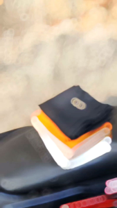 Segiempat Sinar Glamour | Hijab Shinar glamour warna Burgundy