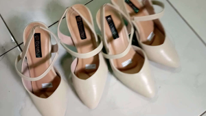 Sepatu Hak Tinggi dengan Sepatu Wanita Hak Tinggi Baotou Fashion