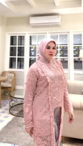 stelan Tunik kutubaru Kinara full Payet cocok untuk acara pesta kondangan dan wisuda