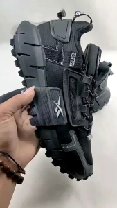 Dapatkan Sepatu Lari Zig Kinetica E Super Premium + Kaos Kaki Gratis