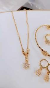 Satu Set Anak Permata Bunga Gold Xuping CXA15012001
