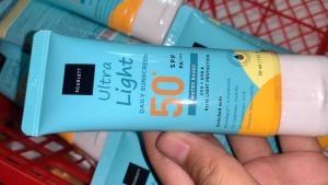 Scarlett Sunscreen Ultra Light Spf 50 - 30ml