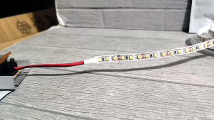 YAMASAKI LED STRIP DC 12V 2835 120LED IP33 5M WARNA 5000K 5000 kelvin 120 LED / METER HARGA 1 ROLL 5 METER BAGUS KUALITAS TERBAIK