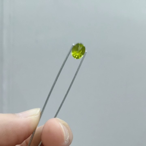 P150- ĐÁ PERIDOT XANH LÁ THIÊN NHIÊN KHÔNG XỬ LÝ