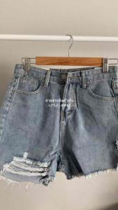 กางเกงยีนส์ขาสั้น ผูกลูกไม้ด้านข้าง (พร้อมส่ง)