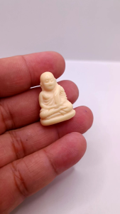 K042 หลวงพ่อเงิน วัดบางคลาน งานแกะสลัก ฝีมือปราณีต ขนาด 2.0X3.5 ซม. เลี่ยม กรอบพระ ทองไมครอน