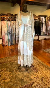 Haira Dress by Dian Pelangi LIMITED EDITION Busana Muslim Maxi Gamis Abaya Kaftan Gaun Outfit OOTD Pesta Pernikahan Kondangan Lebaran Casual Formal Wanita Hijaber Cantik Anggun Modis Modern Simple Elegan Mewah Model Korea Terbaru Motif Batik Kekinian