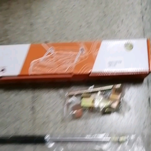 โช็คฝากระโปรง toyota ไทเกอร์ ไทเกอร์ d4d ใส่ไมตี้แปลงนิดหน่อย ตัดรอบบ่ายสี่โมงเย็น