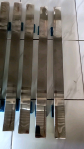 Handle Pintu Panjang 1 Meter untuk Pintu Depan Kupat Stainless Kuat dan Elegan