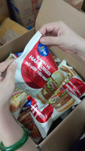 Combo Bánh Mì Hamburger Bò Ướp Tiêu Đen Pippi Tràng An 88g – Thơm Ngon Tiện Lợi Ăn Liền | hutohutoshop