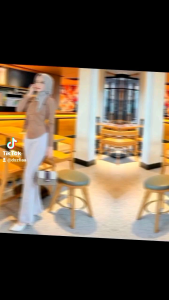 Celana Flare & Highwaist: Pilihan Tepat untuk Aktivitas Sehari-hari\\n\\n Apa itu Celana Flare dan Highwaist?\\n\\nCelana flare adalah celana dengan potongan lebar di bagian bawah yang menjadikannya cocok untuk berbagai acara sehari-hari. Sedangkan celana highwaist merupakan celana yang dikenakan di atas pinggang, memberikan penampilan yang lebih rapi dan nyaman.\\n\\n Kelebihan Celana Flare\\n\\nCelana flare memiliki banyak kelebihan, seperti:\\n\\n- Desain yang menarik dan modern\\n- Cocok dikenakan untuk berbagai acara sehari-hari\\n- Memiliki potongan lebar di bagian bawah yang membuatnya nyaman digunakan\\n\\n Kelebihan Celana Highwaist\\n\\nCelana highwaist juga memiliki banyak kelebihan, seperti:\\n\\n- Desain yang rapi dan elegan\\n- Cocok dikenakan untuk berbagai acara sehari-hari\\n- Memberikan penampilan yang lebih rapi dan nyaman\\n\\n Celana Flare & Highwaist untuk Outdoor\\n\\nCelana flare dan highwaist juga cocok digunakan untuk kegiatan outdoor, seperti:\\n\\n- Celana panjang nyaman untuk kegiatan outdoor\\n- Celana highwaist scuba\\n\\n Celana Panjang Nyaman untuk Kegiatan Outdoor\\n\\nCelana panjang nyaman untuk kegiatan outdoor merupakan pilihan tepat bagi Anda yang ingin tampil rapi dan nyaman saat melakukan aktivitas di luar ruangan. Beberapa contoh celana panjang nyaman untuk kegiatan outdoor antara lain:\\n\\n- Celana flare dengan bahan yang ringan dan adem\\n- Celana highwaist scuba dengan bahan yang elastis dan nyaman\\n\\n Celana Highwaist Scuba\\n\\nCelana highwaist scuba merupakan pilihan tepat bagi Anda yang ingin tampil rapi dan nyaman saat melakukan aktivitas di luar ruangan. Celana highwaist scuba memiliki beberapa kelebihan, seperti:\\n\\n- Desain yang rapi dan elegan\\n- Bahan yang elastis dan nyaman\\n- Cocok dikenakan untuk berbagai acara sehari-hari\\n\\n Celana Flare & Highwaist untuk Acara Sehari-hari\\n\\nCelana flare dan highwaist juga cocok digunakan untuk acara sehari-hari, seperti:\\n\\n- Celana panjang flare wanita\\n- Celana kulot cutbray nyaman\\n\\n Celana Panjang Flare Wanita\\n\\nCelana panjang flare wanita merupakan pilihan tepat bagi Anda yang ingin tampil rapi dan nyaman saat melakukan aktivitas sehari-hari. Beberapa contoh celana panjang flare wanita antara lain:\\n\\n- Celana flare dengan bahan yang ringan dan adem\\n- Celana flare dengan potongan lebar di bagian bawah yang membuatnya nyaman digunakan\\n\\n Celana Kulot Cutbray Nyaman\\n\\nCelana kulot cutbray nyaman merupakan pilihan tepat bagi Anda yang ingin tampil rapi dan nyaman saat melakukan aktivitas sehari-hari. Beberapa contoh celana kulot cutbray nyaman antara lain:\\n\\n- Celana kulot cutbray dengan bahan yang ringan dan adem\\n- Celana kulot cutbray dengan potongan lebar di bagian bawah yang membuatnya nyaman digunakan\\n\\n Tips Memilih Celana Flare & Highwaist yang Tepat\\n\\nBerikut adalah beberapa tips memilih celana flare dan highwaist yang tepat:\\n\\n Ukuran dan Bentuk Badan\\n\\nPastikan ukuran celana sesuai dengan bentuk badan Anda. Jika Anda memiliki bentuk badan yang kurus, pilih celana flare atau highwaist dengan potongan yang tidak terlalu lebar di bagian bawah. Sedangkan jika Anda memiliki bentuk badan yang gemuk, pilih celana flare atau highwaist dengan potongan yang lebar di bagian bawah untuk menutupi kekurangan bentuk badan Anda.\\n\\n Bahan dan Kualitas\\n\\nPilih celana flare dan highwaist dengan bahan yang ringan dan adem. Bahan yang ringan dan adem akan membuat Anda merasa nyaman saat mengenakannya. Selain itu, pastikan kualitas celana yang Anda beli baik. Jangan membeli celana dengan kualitas buruk karena akan membuat Anda merasa tidak nyaman saat mengenakannya.\\n\\nSelamat mencoba dan semoga artikel ini membantu Anda dalam memilih celana flare dan highwaist yang tepat!\n}