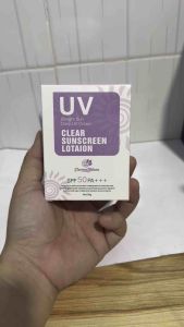 Kem chống nắng bảo vệ toàn diện SPF 50 PA+++ UV Clear Sunscreen Lotion dưỡng ẩm da mịn màng kem chống nắng nhẹ thấm nhanh không bết dính.