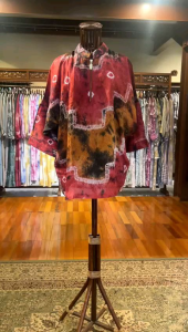 Tunik Batwing Viscos Dian Pelangi: Outfit Kerja & Pesta Pernikahan