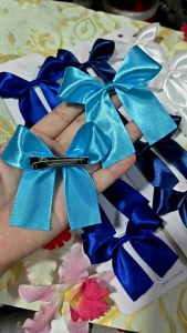 **กิ๊บปากเป็ด**โบว์นักเรียน อนุบาล ประถม (1แผง4ชิ้น)ุ ขนาดริบบิัน 1 นิ้ว ถูกระเบียบ โบว์อนุบาล เด็กน้อย ประถม  กิ๊บติดผม โบว์ติดผม โบว์ติดผมเก๋ๆ โบว์ผ้า โบว์ผ้าซาติน โบว์ โบว์นักเรียนดีเด่น