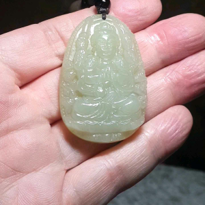Premium Nephrite light greenish yellowish Thousand Hands Guan Yin (natal guardian for Zodiac Rat) Jade pendant (with certificate) 和田玉且末青白带微黃调千手观音菩萨(生肖鼠守护神)吊坠(带证书)