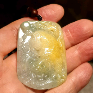 Type A Yellow Jadeite light bluish greenish two tones Tiger Jade pendant (with certificate) [Natural crystal] 翡翠纯天然黄翡淡蓝绿双色庚虎吊坠(带证书) 猛虎下山 声威震天下。