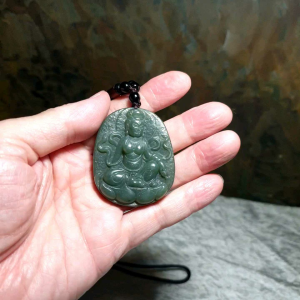 Premium Nephrite light green Green Tara (Guan Yin) Jade pendant (with certificate) [Natural Crystal] 和田玉青绿绿度母(观音)吊坠(带证书）