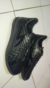 sepatu putsal SPECS Anak Dan Dewasa Accelelator slaz pro hitam terbaru murah