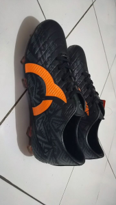 "DISKON"Sepatu bola terlaris ortuseight terbaru real picture anak dan dewasa bisa COD/bayar di tempat