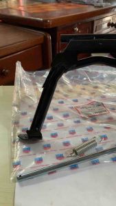 ชุดขาตั้งคู่ เดิม Click 125i ขอบ 14 คลิก 125 ไอ ครบชุด ขาตั้งคู่+แกนขาตั้ง+ สปริง