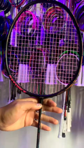 Raket Badminton Lining Axforce 80: Raket Li NIng Axforce 80 Berkualitas Tinggi