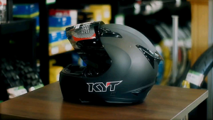 Helm full face kyt r10 polos hitam doff paket ganteng