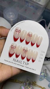 เล็บปลอมเจลแท้ ปลายแดงขอบเพรช แถมฟรีกาว/ตะไบทุกชุด
