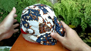 Blangkon Jawa Jogja Mataram Royal Quality Batik Tulis Motif Wahyu Tumurun Putih