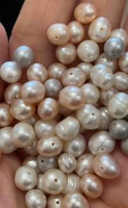 Bán lẻ viên ngọc trai 8/9li nước ngọt làm vòng tay vòng cổ bông tai khoan sẵn lỗ xỏ