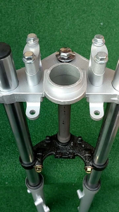 SHOCK DEPAN RX KING SET AS TABUNG KANAN KIRI DAN SEGITIGA ATAS BAWAH TINGGAL PASANG