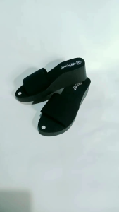 Sandal Cewe Wedges Selop Model Terbaru Polos