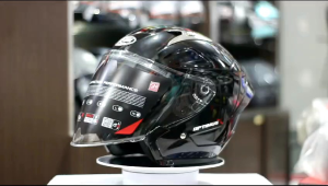 Helm Kekinian R-six Optimus: Aksesoris & Desain Stylish untuk Pengendara