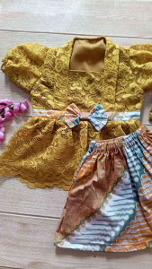 Setelan Kebaya Anak Bayi 1 Tahun Kutubaru Encim Betawi Brukat Kuning Lemon Lime Free Bando