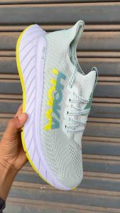 รองเท้าผ้าใบวิ่ง HOKA ผู้ชายสินค้า รูปจาก การถ่ายสินค้าจริง