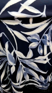 เกาหลี ผ้าม้วนตัดแบ่ง ผ้าหน้ากว้าง60" ผ้ายืดลายสวย พื้นสีกรม ผ้าเนื้อดี