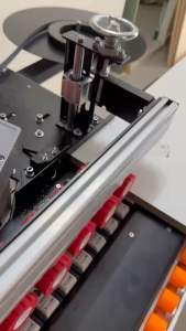 Máy dán cạnh 5 chức năng WD900 có cắt đầu cuối