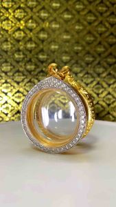 กรอบพระสำเร็จรูป งานจิวเวลรี่ทองอิตาลี ทรงกลมล้อแม็ค (ขนาดหน้ากระจก 3.3x3.3 cm.) รหัส 870