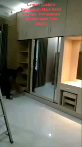 Lemari Pakaian Mewah Sleding Kabinet Bermeja Rias. Pemesanan Jabodetabek Free Ongkir