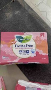 [Mua 1 gói tặng 2 miếng lssg] Băng vệ sinh Laurier dày cánh 20 miếng