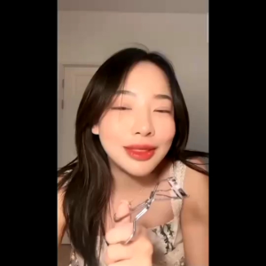 ผลิตภัณฑ์ที่ดัดขนตาไฟฟ้า งอนทนนาน มีแบตในตัว พร้อมสายชาร์ทUSB ใช้งานง่าย ขนตาสวยงอนทนนาน