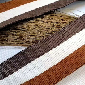 Tali Selempang Wanita Motif Garis Tiga: Aksesoris Fashion yang Cocok untuk Sekolah