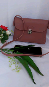tas slempang wanita mini/ tas cantik murah simple elegant