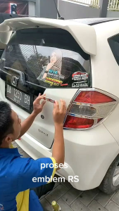 Emblem Honda RS Logo Belakang Bahan Lapis Mika Anti Pudar Ukuran 107 x 27 x 03cm Universal AA