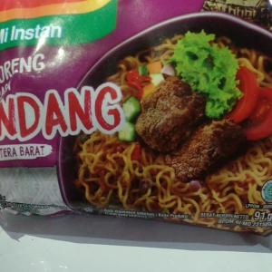 INDOMIE  RENDANG( paket 5pcs) lebih murah.