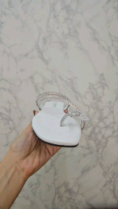 BUTTERFLY.GLITTER🦋 รองเท้าแฟชั่น🩴ผ้ากากเพชร 🦋ติดเพชร เส้นเพชร💎วิ้งตาแตก✨️ พร้อมส่ง