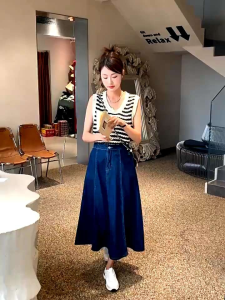 Rok Denim Tebal & Rok Jeans 7/8 Kekinian: Gaya Kasual yang Cocok untuk Musim Panas