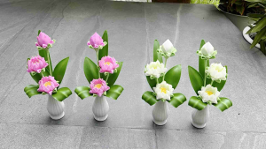 ดอกบัว แจกันดอกบัว ขนาด สูง 10 นิ้ว แบบ 3ดอก ทำจากดินปั้น สำหรับ ไหว้ถวายบูชาสิ่งศักดิ์สิทธิ์