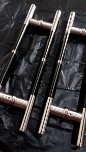 Handle Pintu Kaca Oval Rintik Berbahan Stenlistell SUS304 Anti Karat dan Korosi