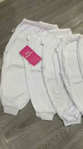 Combo 5 quần dài màu trắng bé trai bé gái sơ sinh chất vải Cotton 100% Bossini ống bo chun mềm mại cho trẻ em - quần dài chục cho bé sơ sinh 3-18kg