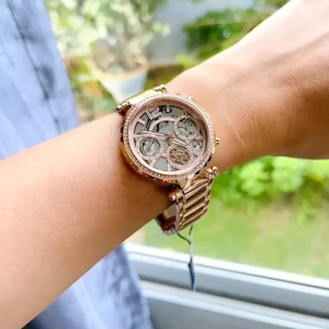 นาฬิกาผู้หญิง SOLSTICE ROSE GOLD ตัวเรือนและสายสเตนเลสสีโรสโกลด์